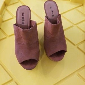 Clogs